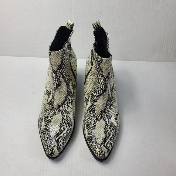 NWOT BLONDO elvina waterproof leather ankle booties - Picture 2 of 8